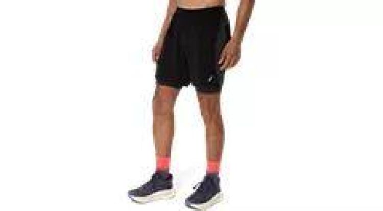 ASICS ASICS ROAD 2-N-1 7IN SHORT  (zwart) - De Peperstraat (Poperinge)
