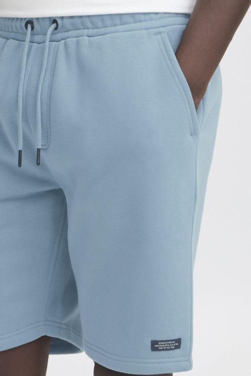  BLEND SWEATSHORTS  (lichtblauw) - De Peperstraat (Poperinge)