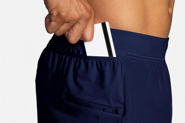 BROOKS BROOKS SHERPA 7INCH 2-IN-1 SHORT  - De Peperstraat (Poperinge)