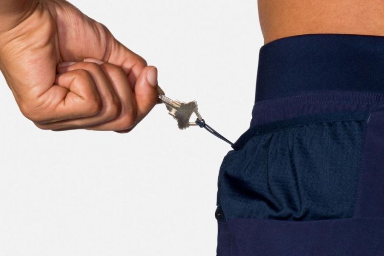 BROOKS BROOKS SHERPA 7INCH 2-IN-1 SHORT  - De Peperstraat (Poperinge)