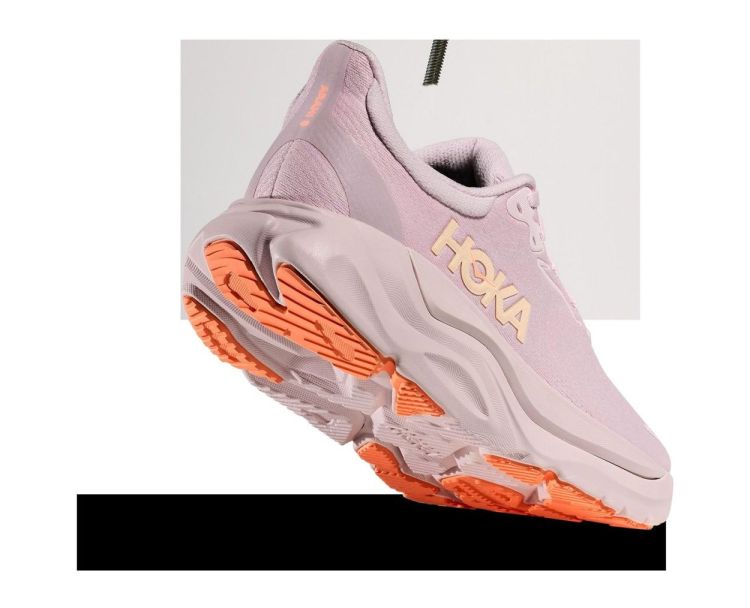 HOKA HOKA W ARAHI 8  - De Peperstraat (Poperinge)