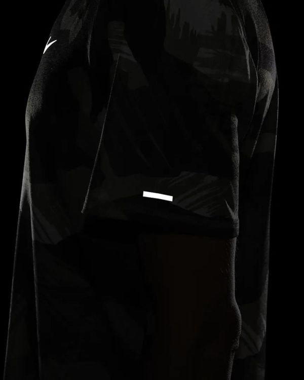 NIKE NIKE DRI-FIT MILER MENS SHORT SLEEVE CAMO SHIRT  - De Peperstraat (Poperinge)