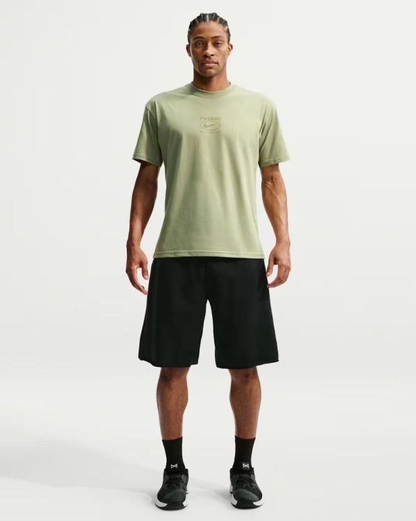NIKE NIKE M NK TEE LSE NAC  (groen) - De Peperstraat (Poperinge)