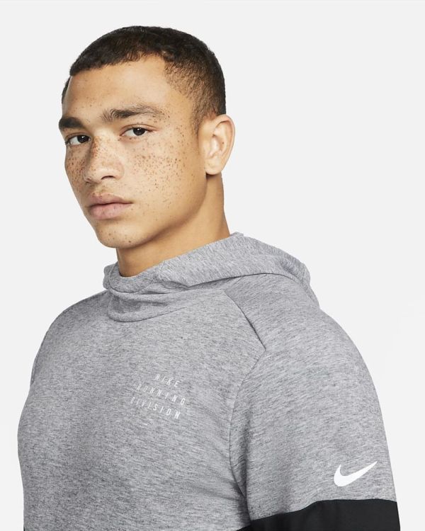 NIKE NIKE THERMA-FIT RUN DIVISION  - De Peperstraat (Poperinge)