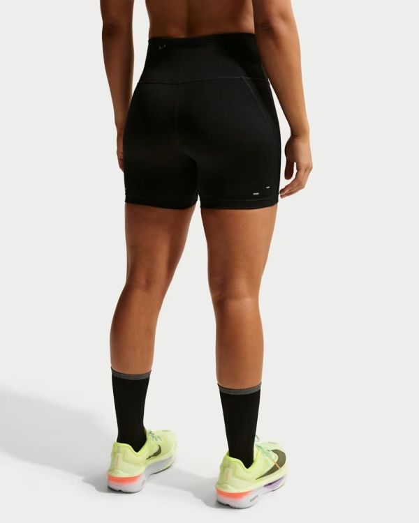 NIKE NIKE W NK TEMPO DF HR TGT SHRT  (zwart) - De Peperstraat (Poperinge)