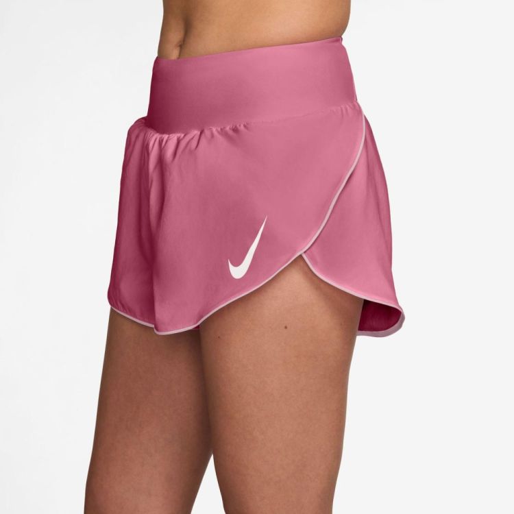 NIKE NIKE W NK TEMPO FLW SWSH MR DF SHRT  (roze) - De Peperstraat (Poperinge)