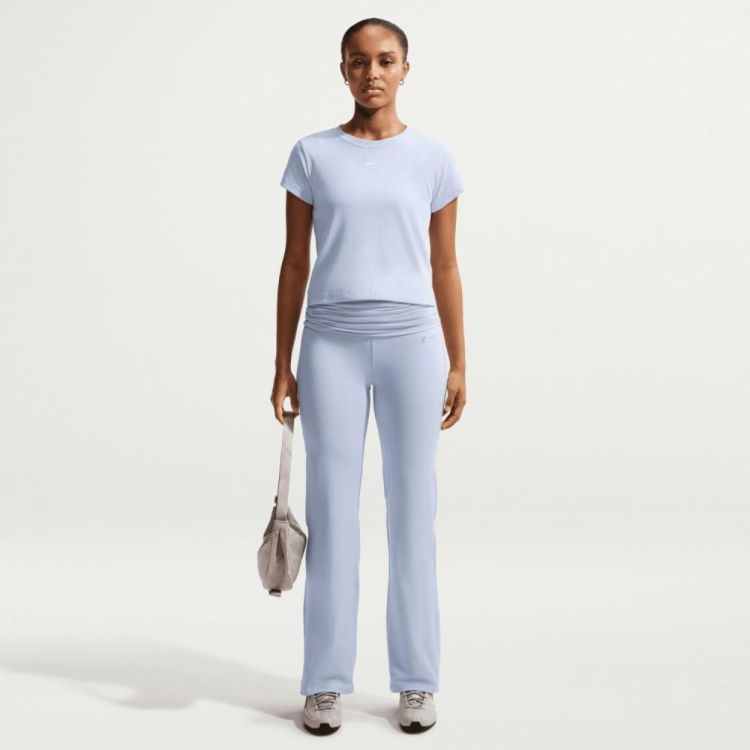 NIKE NIKE W NSW RIB TGHT SS TEE  - De Peperstraat (Poperinge)