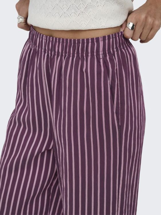 ONLY ONLY BROEK  (bordeaux) - De Peperstraat (Poperinge)